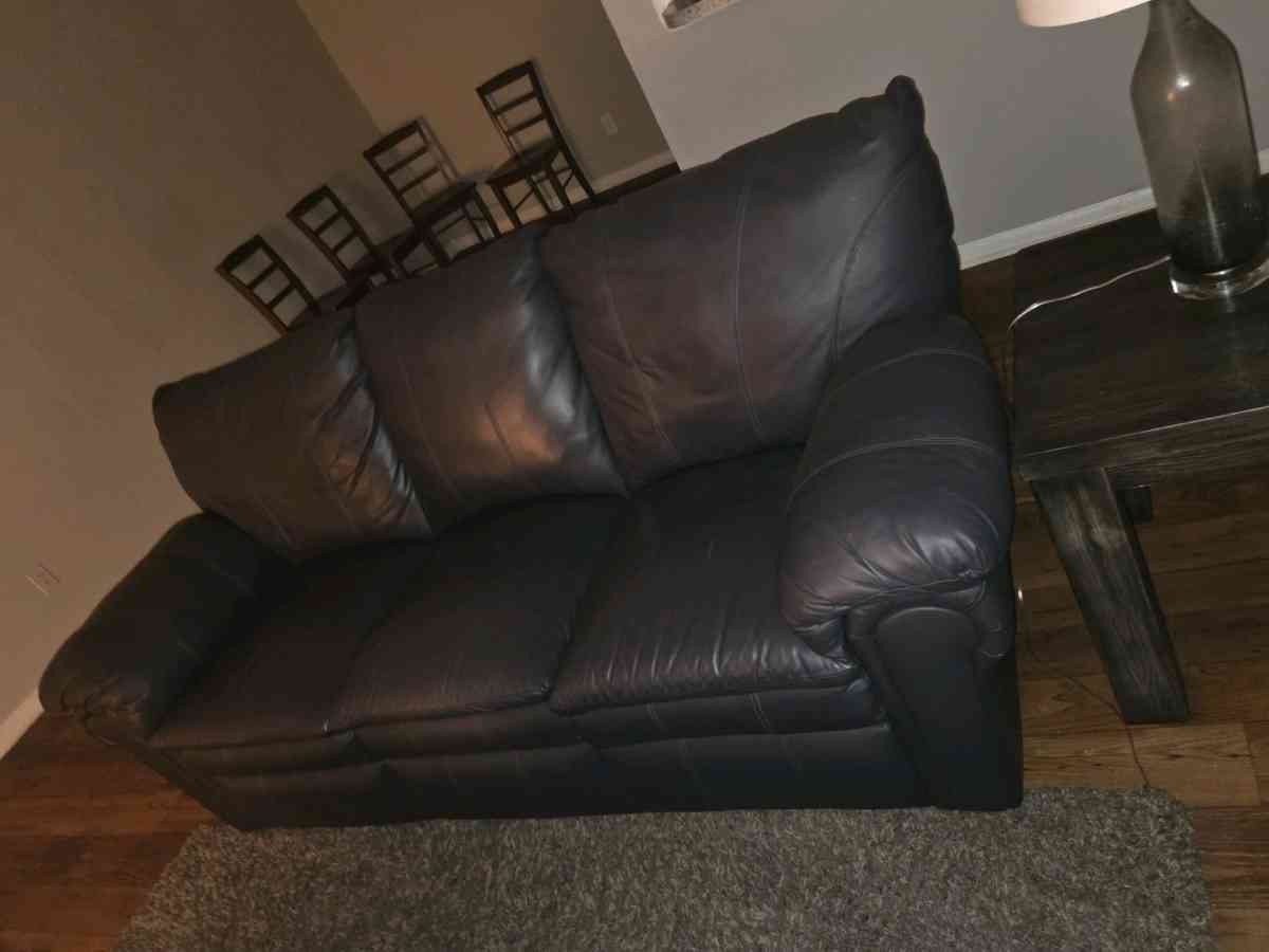 Ethan Allen  Two Piece Leather SET with Recliner