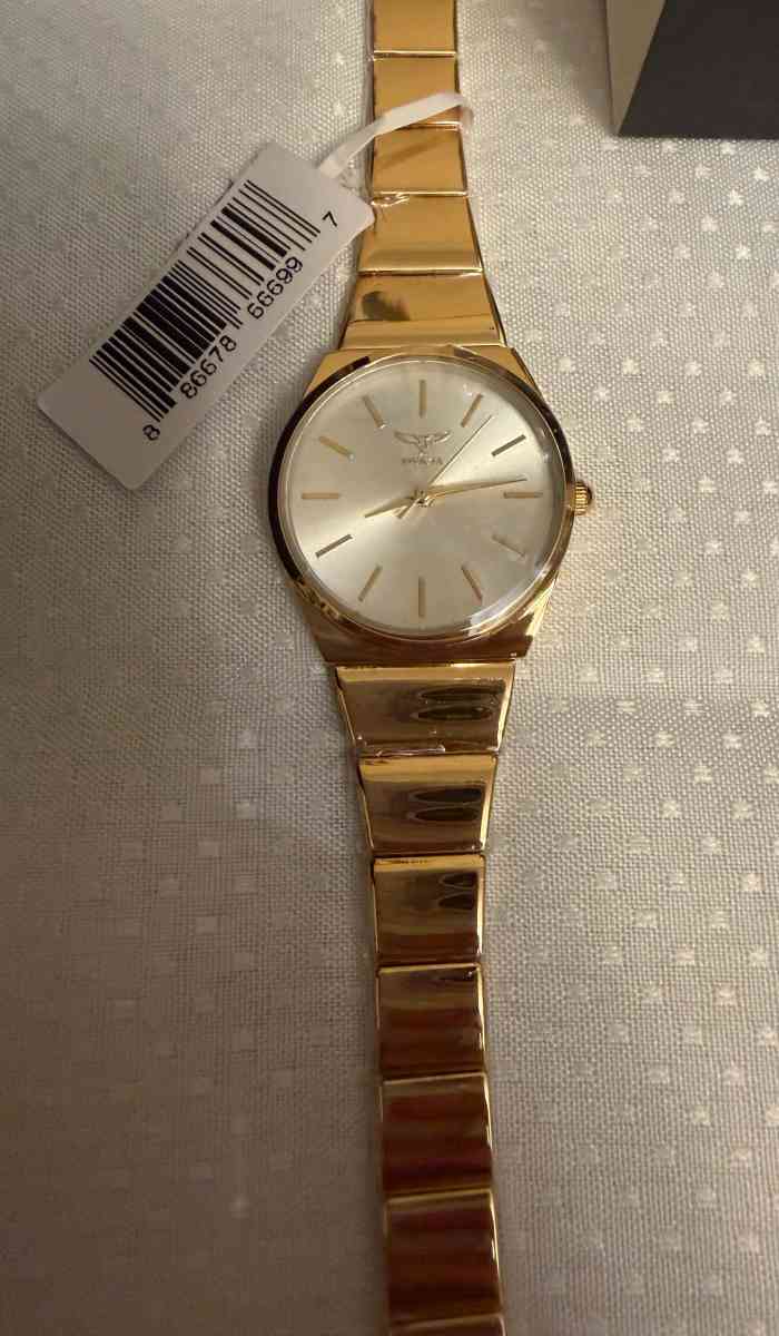 Invicta celestial golden 28mm watch