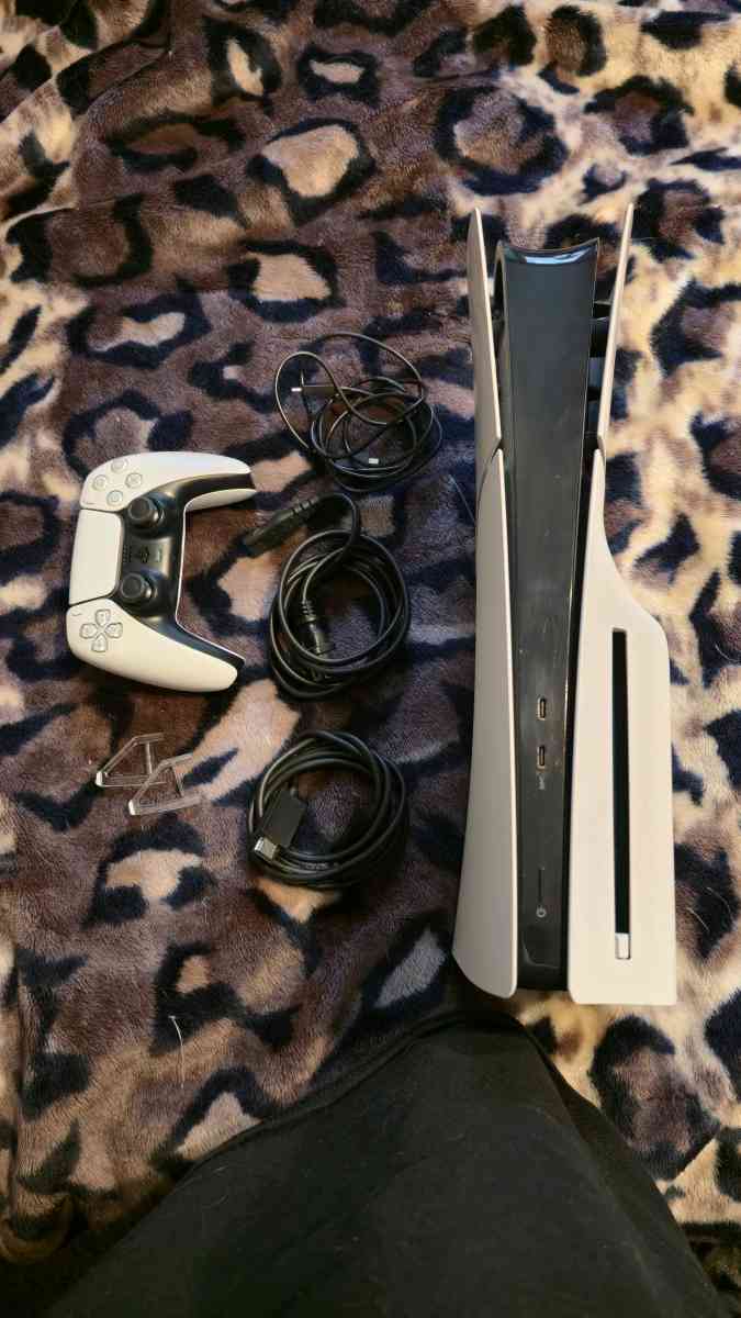 PS5 disc version - Saginaw, Michigan - FleaMarketBay