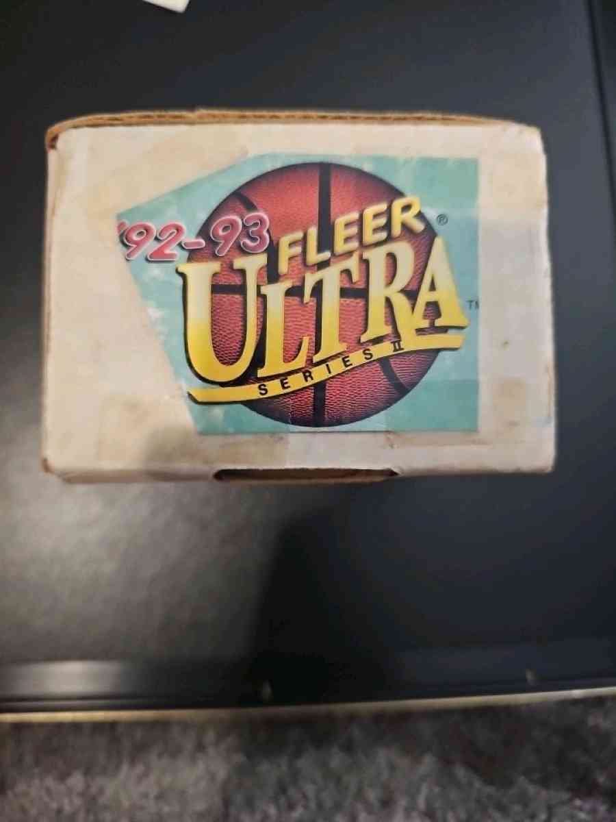 9293 Fleer Ultra Series II Basketball Set