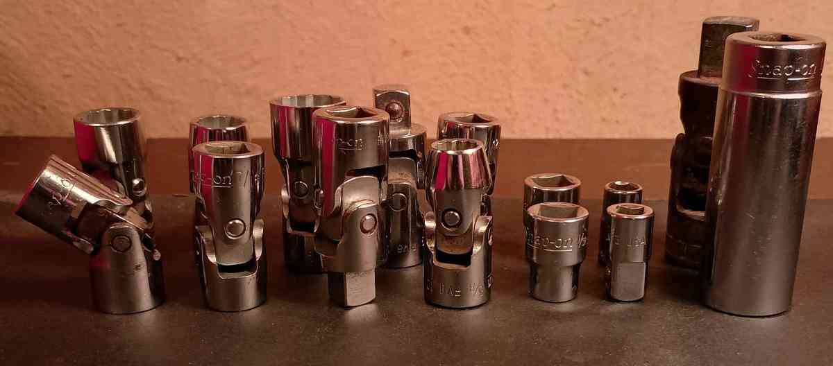 15 SnapOn Sockets