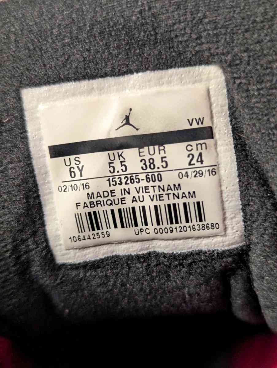 Boys Air Jordan 12 Retro Sneakers