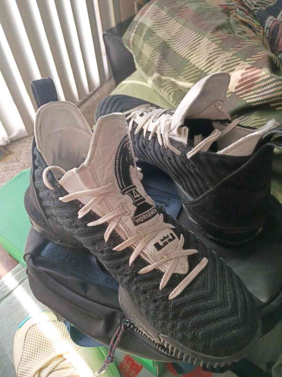 Mens Size 10 Nike LeBron 4 Horsemen 2021 edition