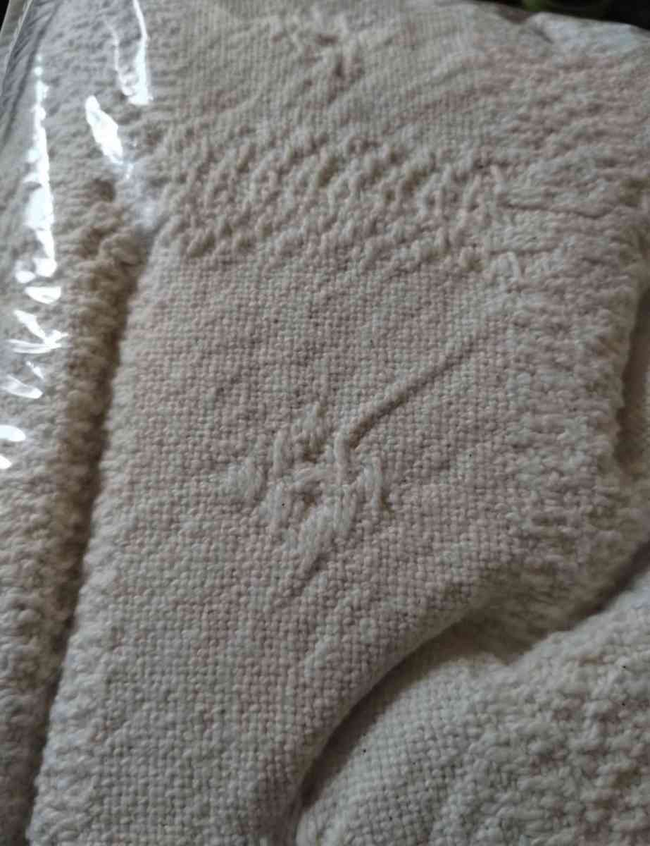 Twin size classic Elegance bed spread