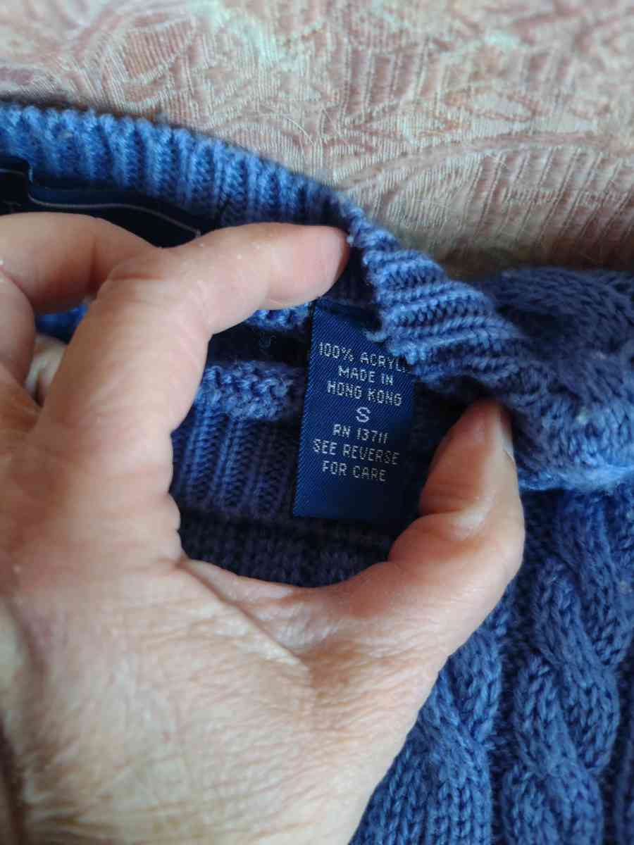 Blue sweater - Gary, Indiana - FleaMarketBay