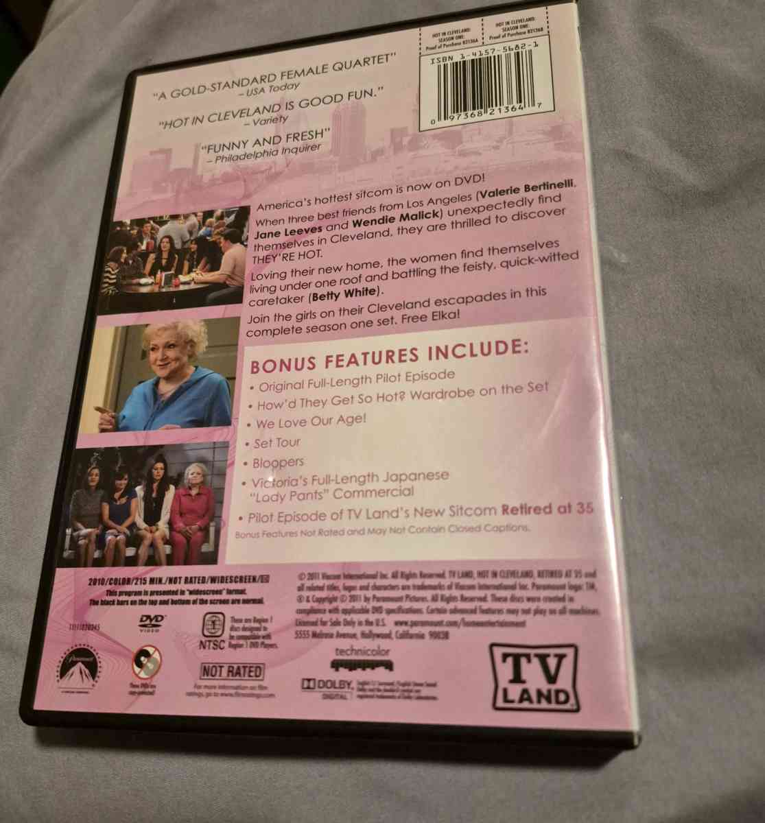 USED GOOD CONDITION Hot In Cleveland Season One DVD