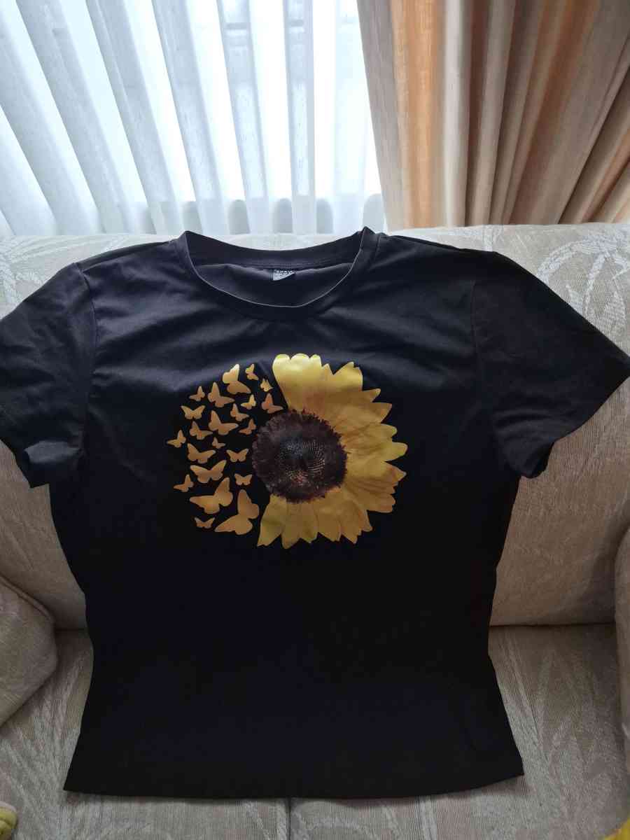 BRAND NEW  Shein shirt sunflower and butterflies size S