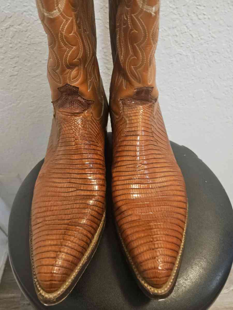 Vtg Justin Cowboy Boots