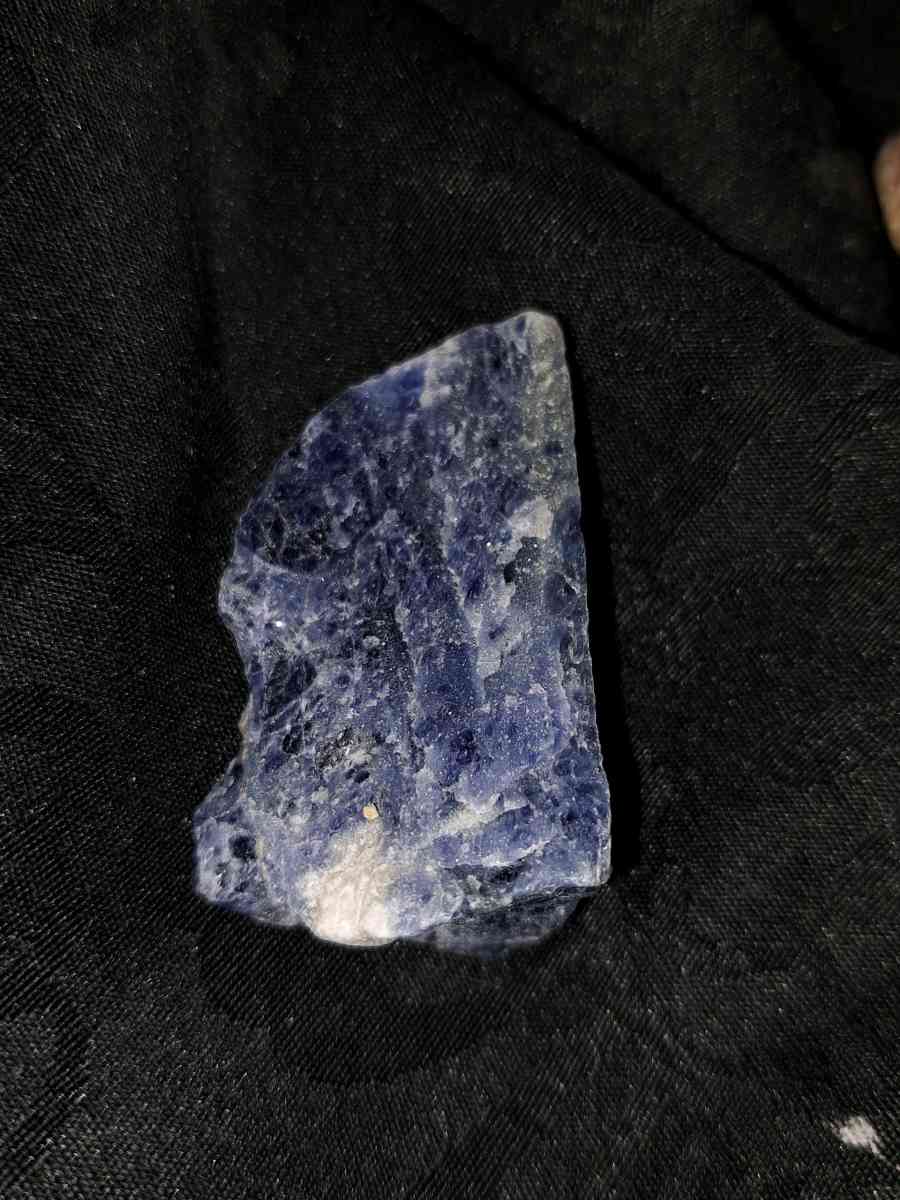 beautiful and unique raw stones and gemstones