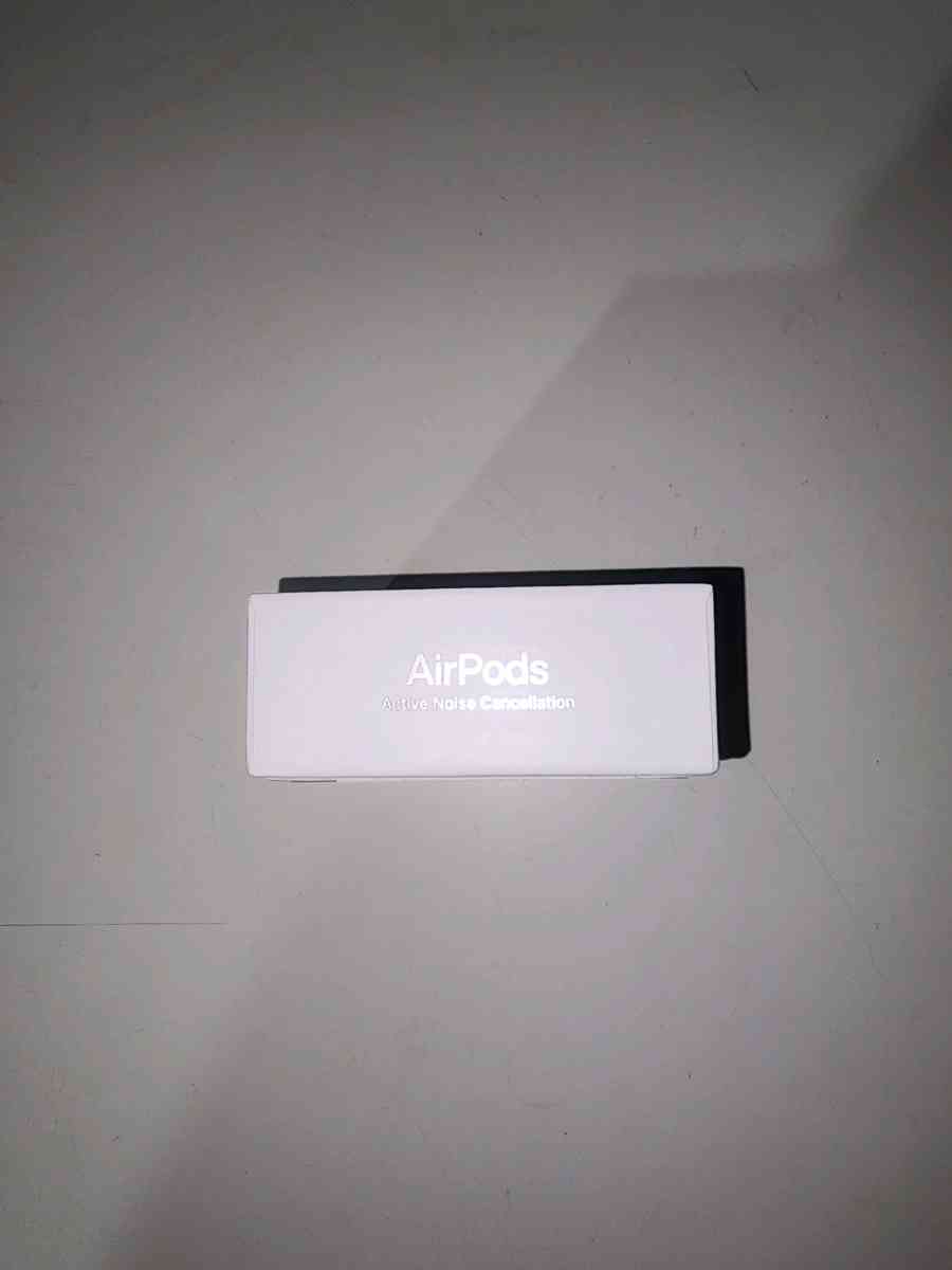 airpods 4th gen with ANC - Paramount, California - FleaMarketBay