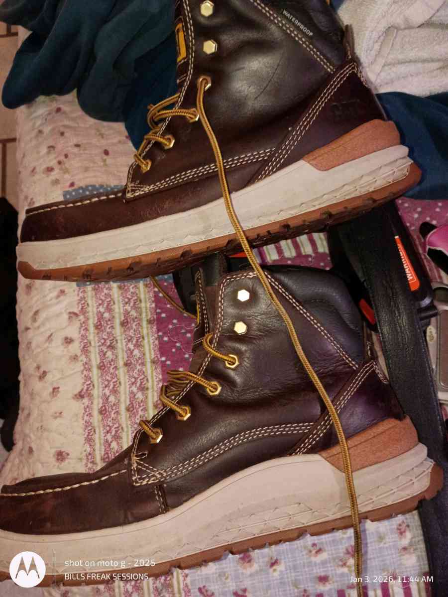 CATERPILLAR WORK BOOTS BRAND NEW WORN ONCE