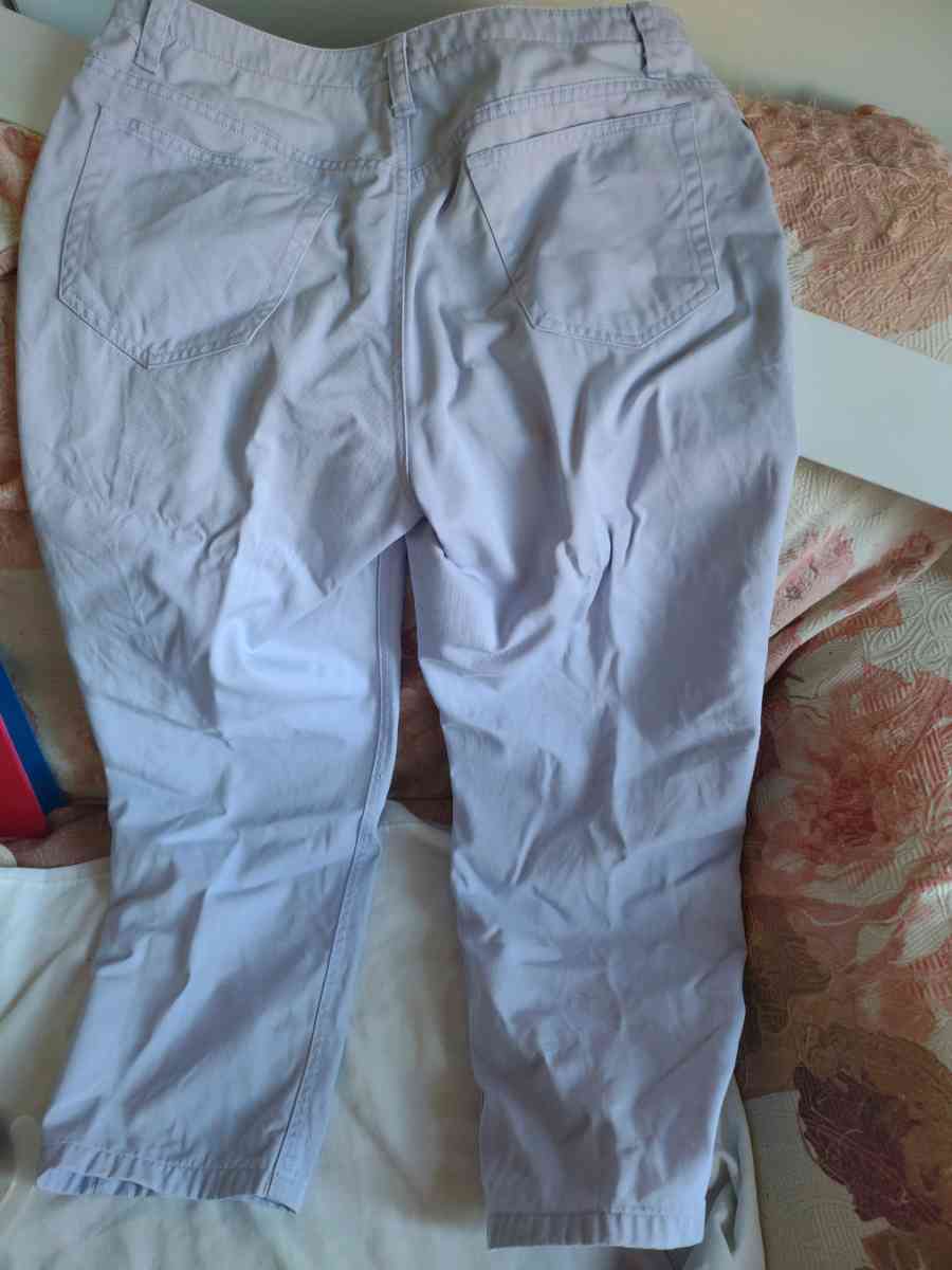Ladies pants - Gary, Indiana - FleaMarketBay