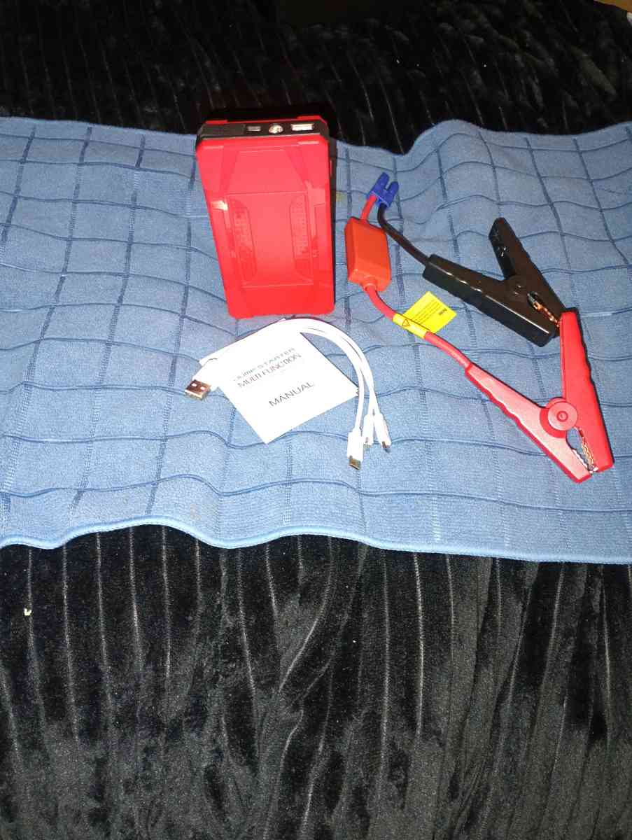 New 2500AMP Rechargable Jump Starter