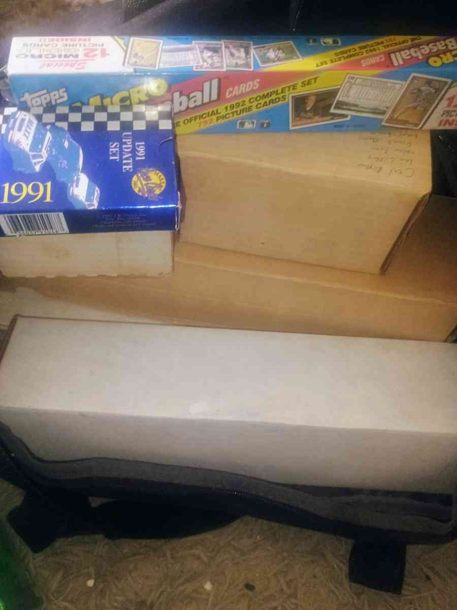 lot of baseball cards