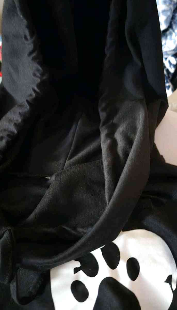 NWOT black LOVE funnelneck hoodie with paw print size XL