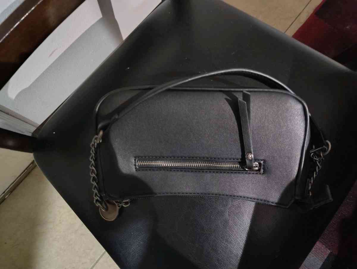 cute Ed hardy shoulder bag - Alamo, Texas - FleaMarketBay