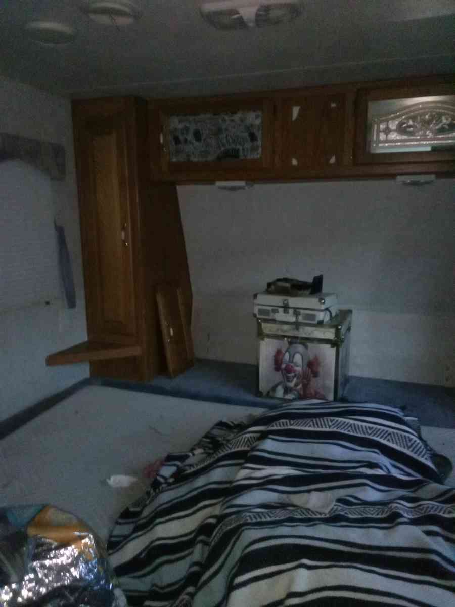 hitchhiker 2 fifth wheel