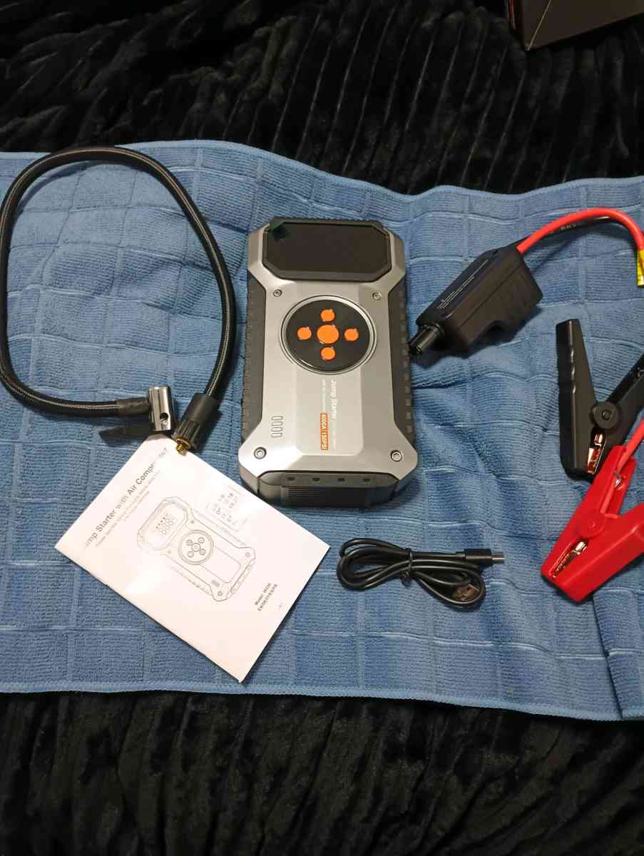 New 4000AMP Rechargable Jump StarterTire Inflator Combo