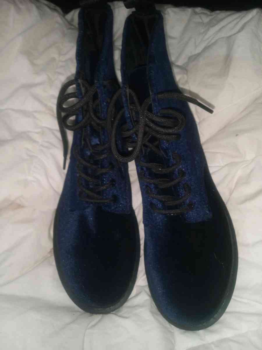 Dr martens blue velvet boots