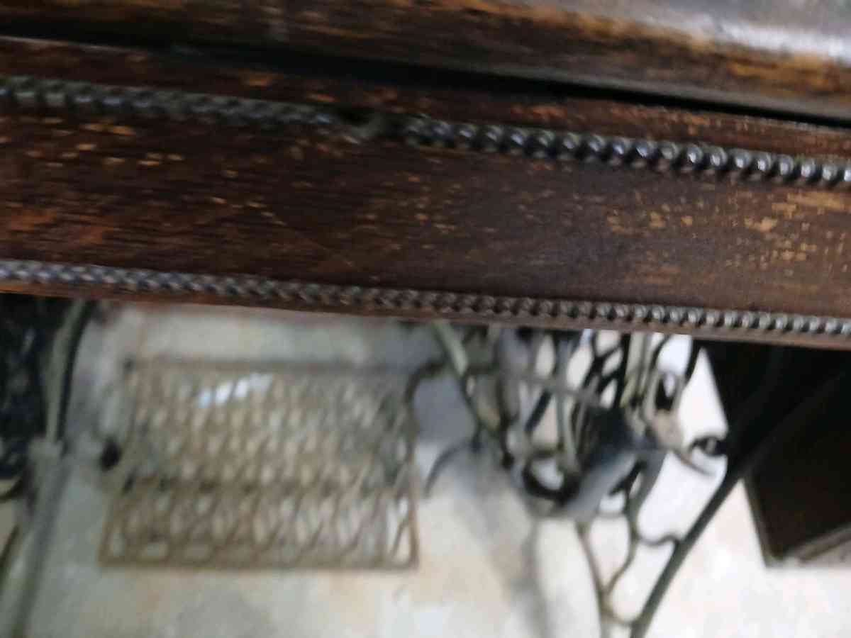 my finallt offer on this 1020s singer sewing machine