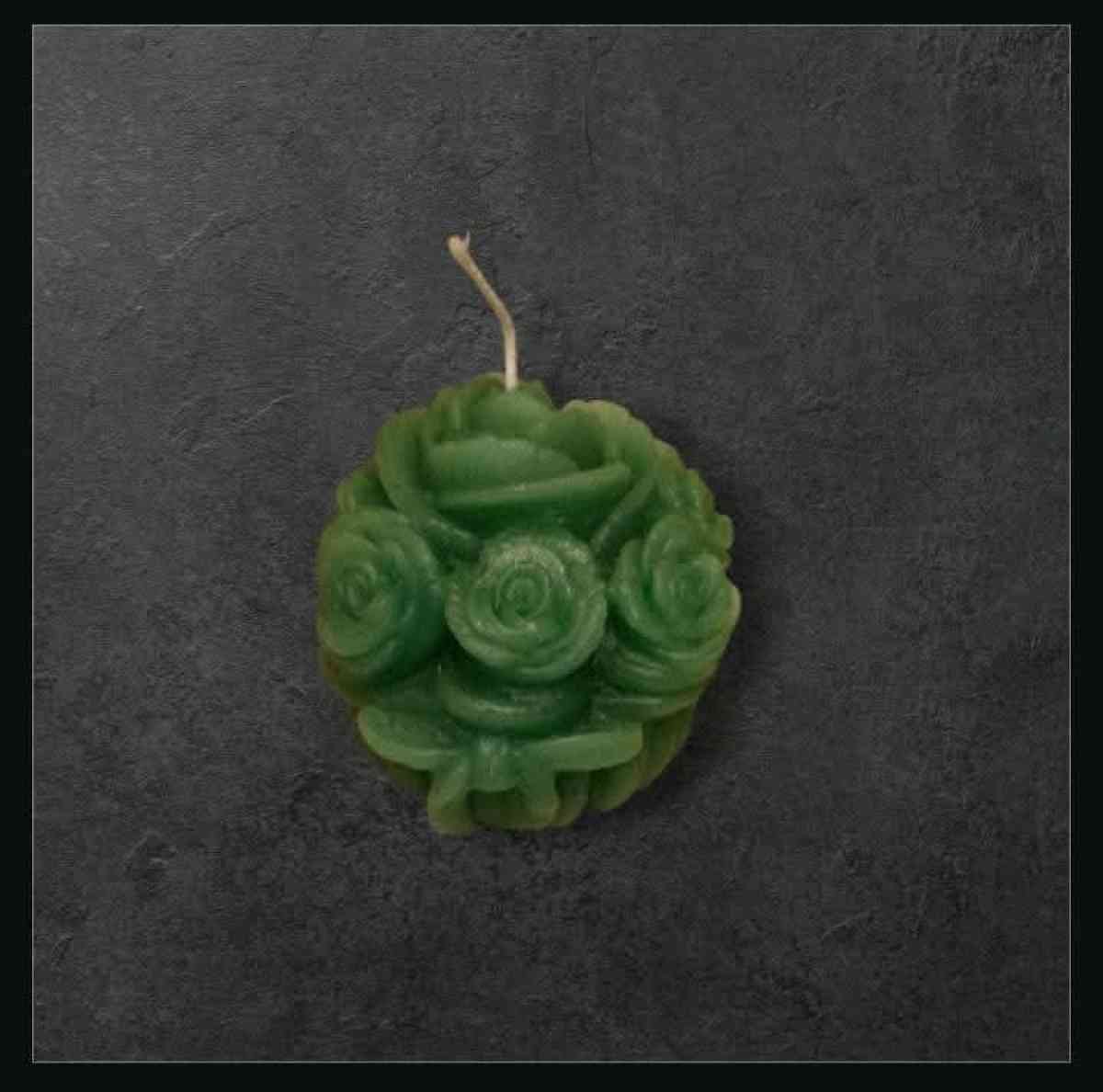 Green Rose Candle Set - Mount Prospect, Illinois - FleaMarketBay