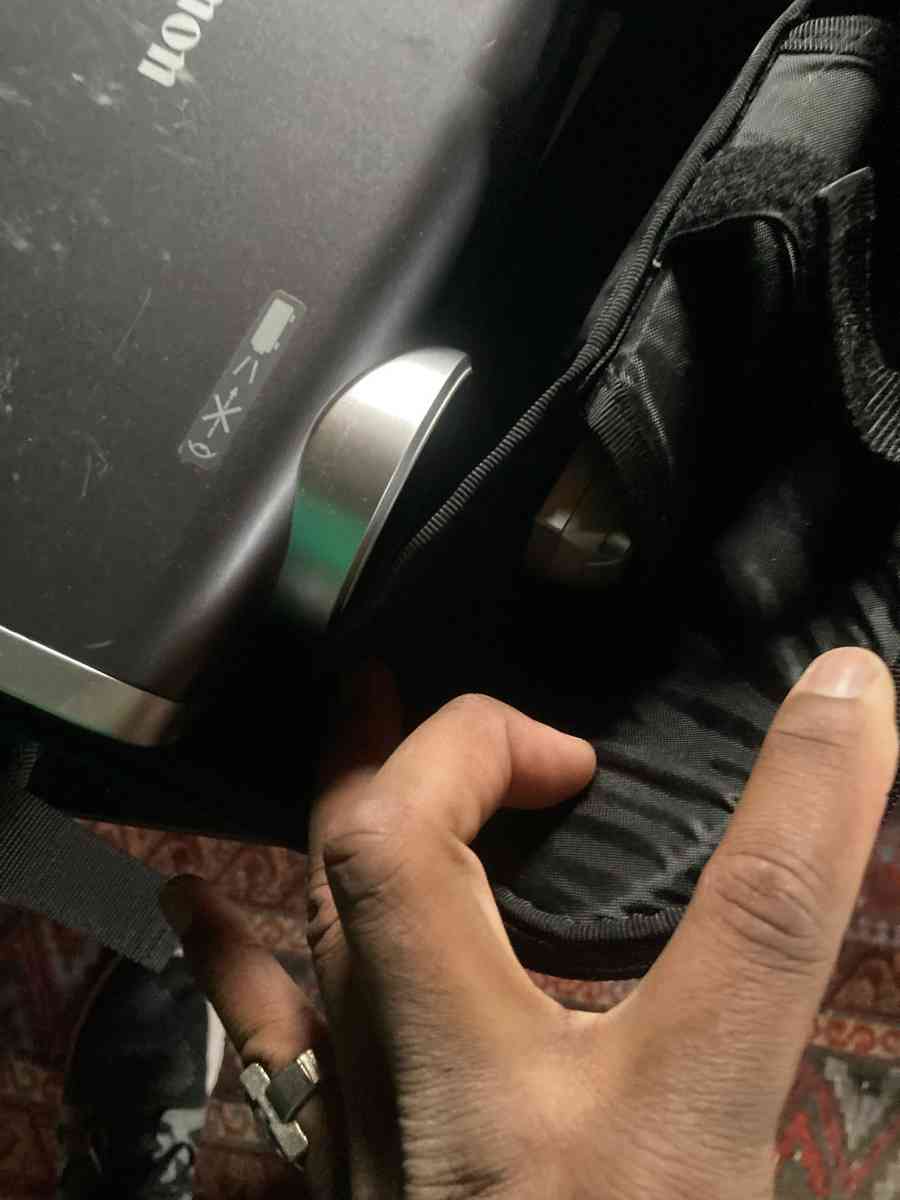 Canon REALiS X600 LCoS Projector