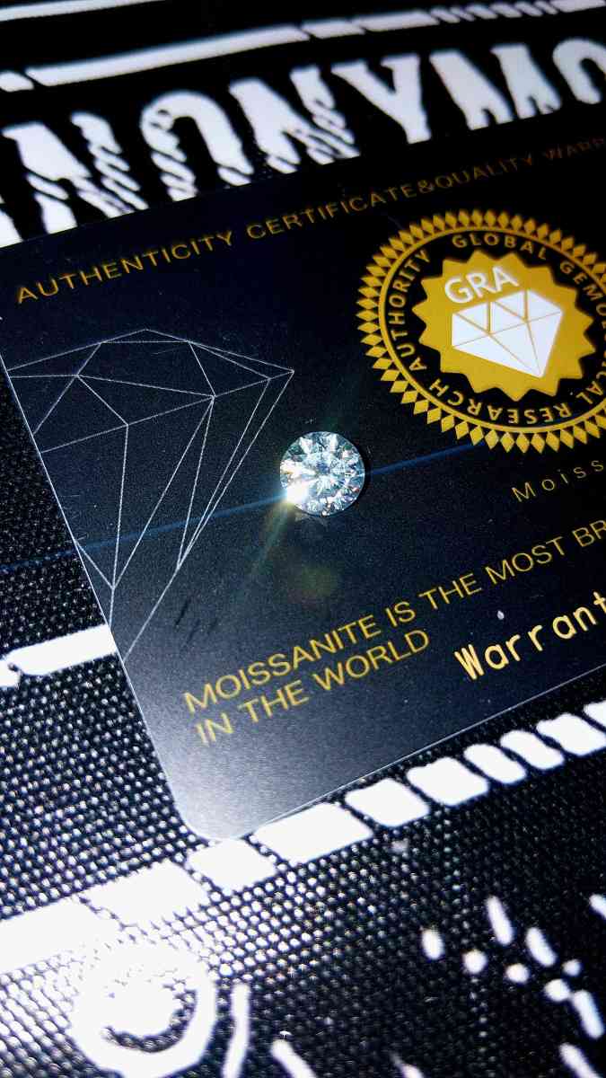 1ct VVS1 D brilliant moissanite certified