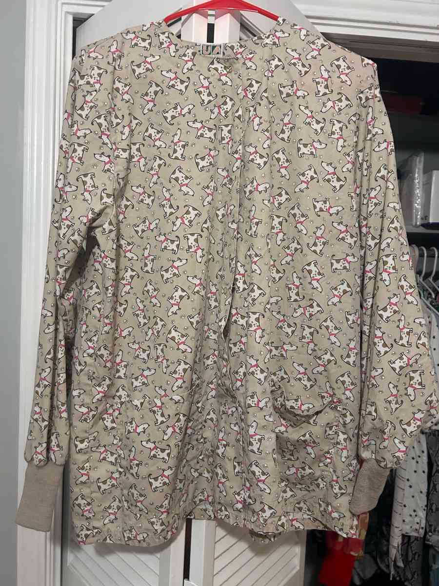 womens scrubs and medical jackets