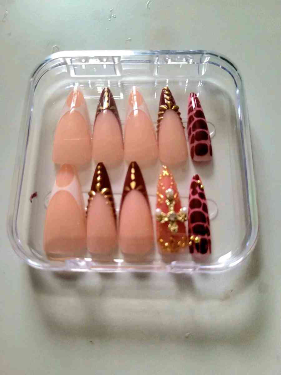 assorted press on nails