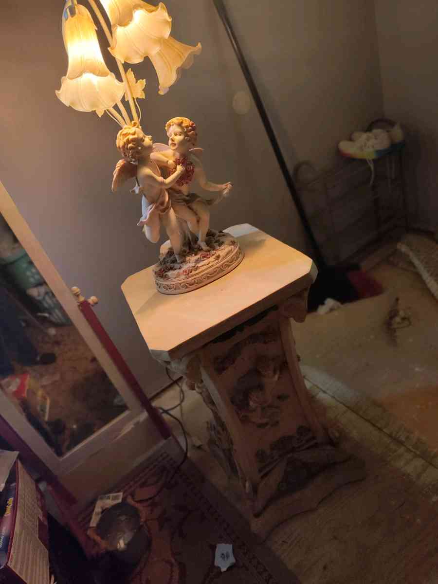 angel lamp with column - Clay, Kentucky - FleaMarketBay