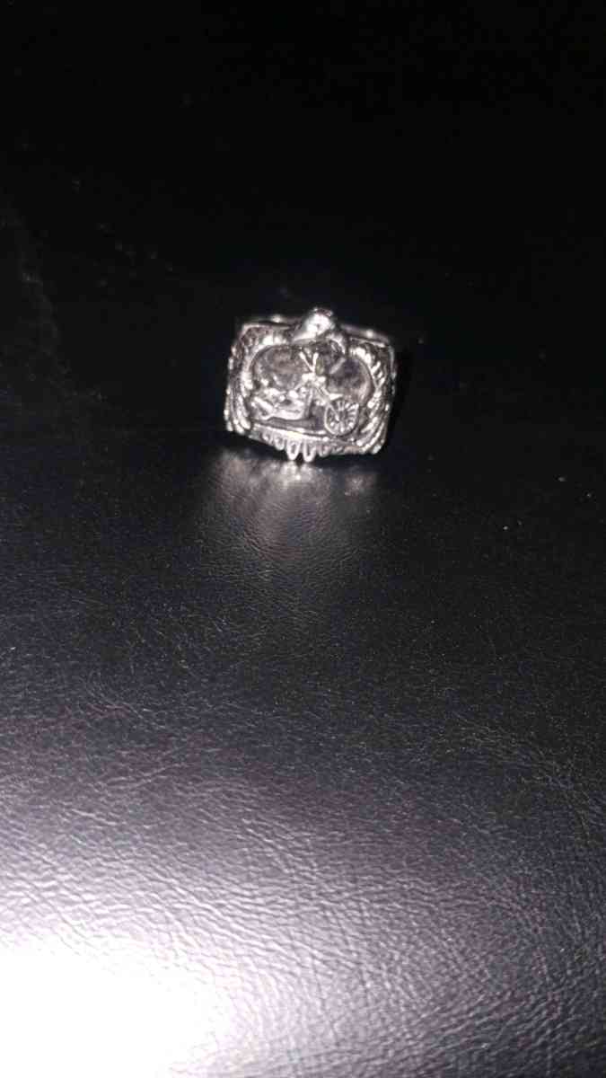 ride hard live free ring