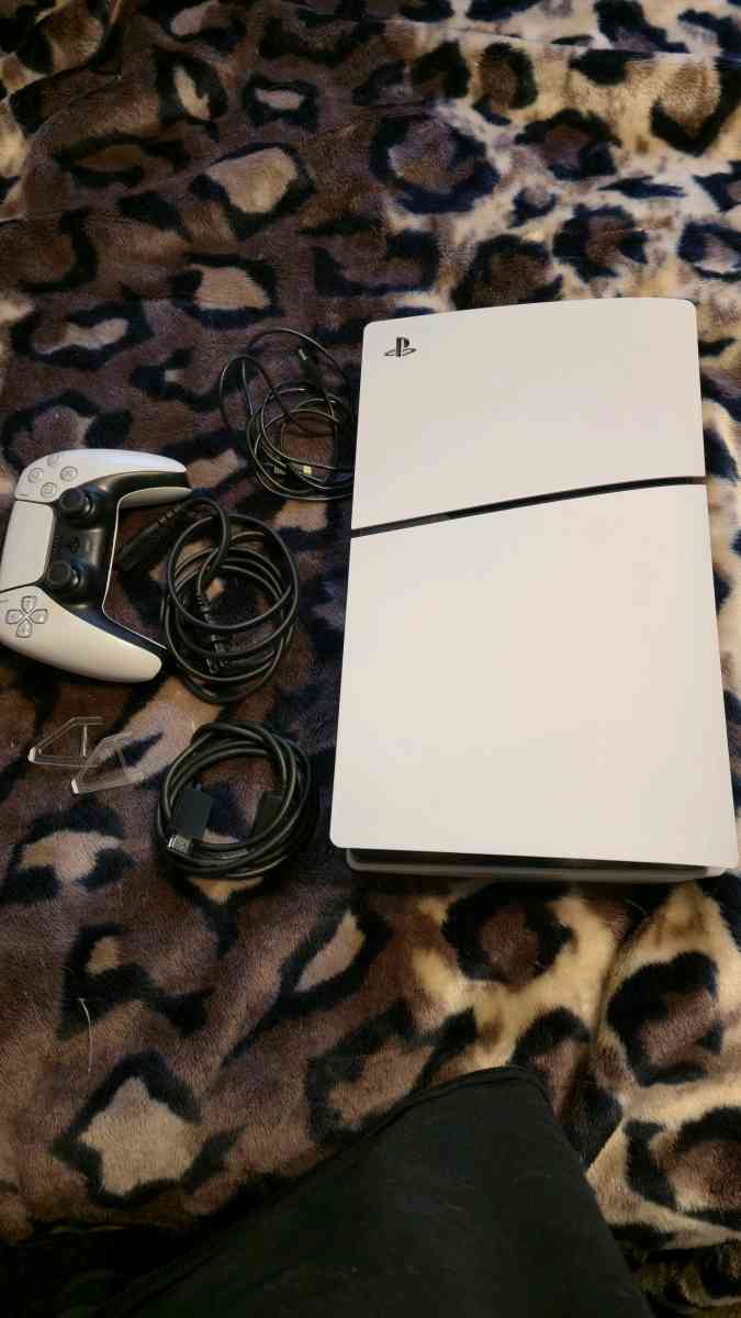 PS5 disc version - Saginaw, Michigan - FleaMarketBay