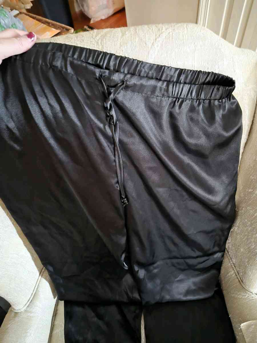 NWOT silky pajama pants size M