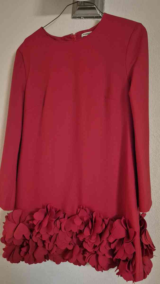 Fehaute red dress - Houston, Texas - FleaMarketBay
