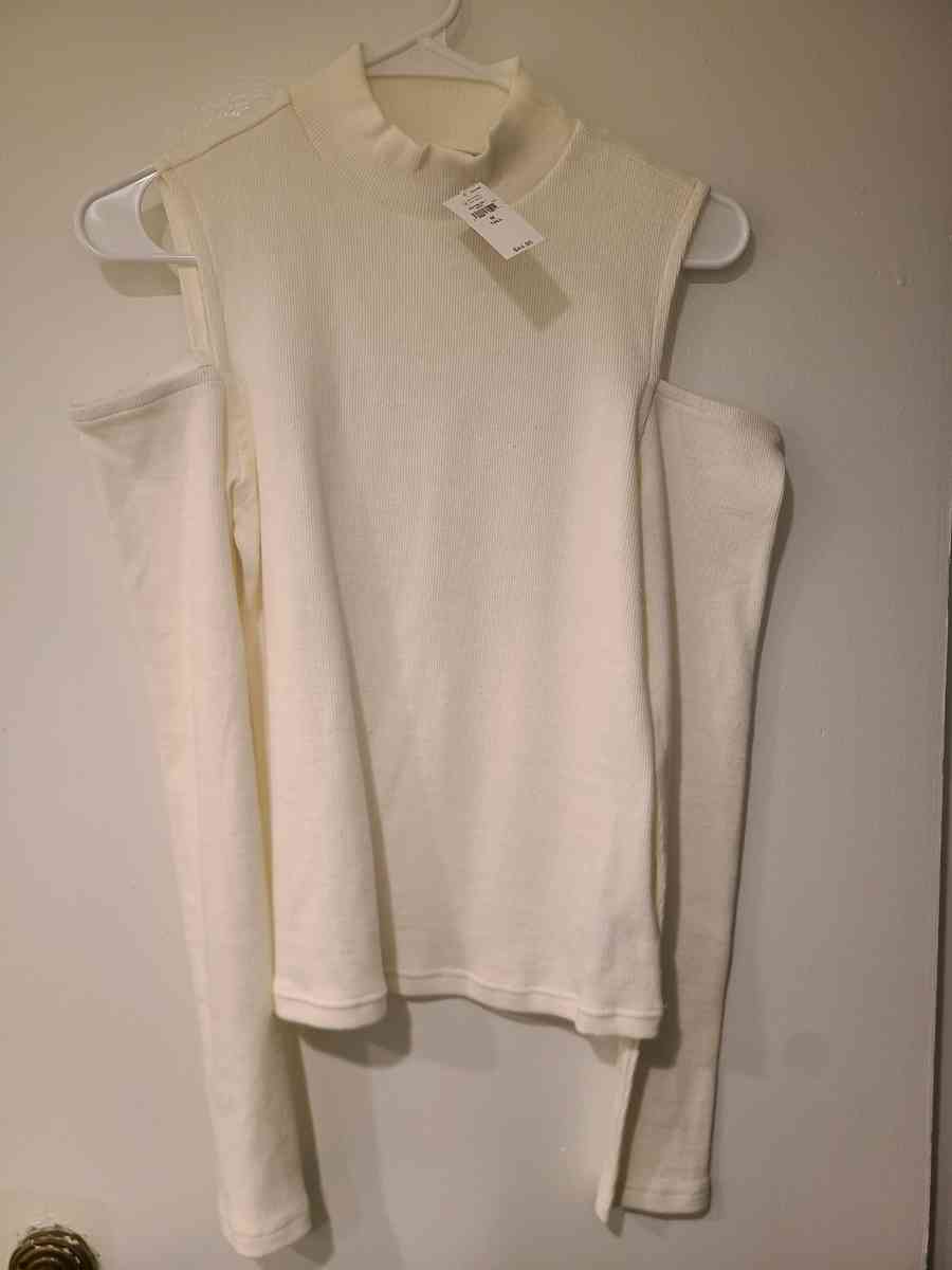 Gap white peekaboo shoulder mock neck top