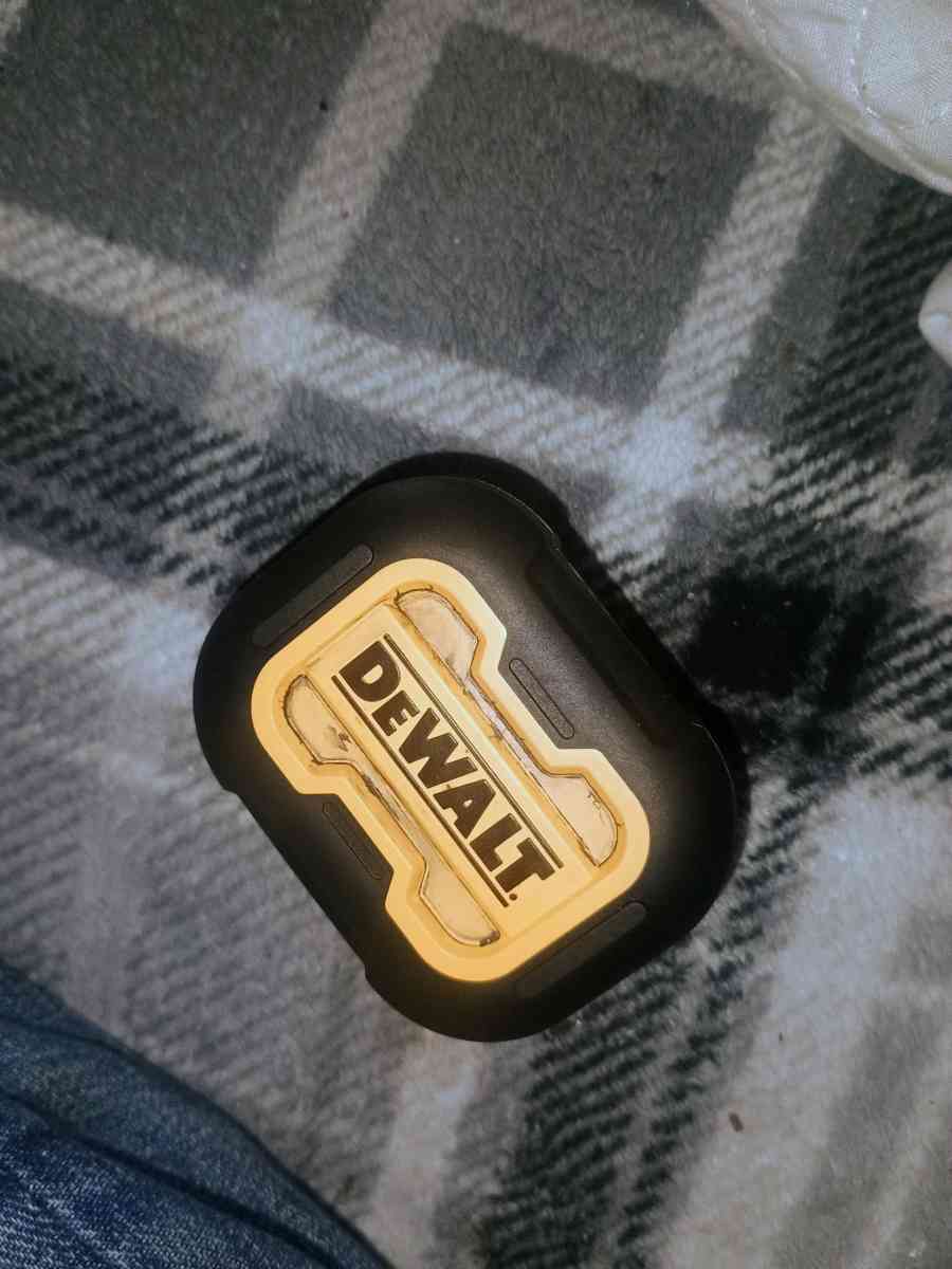 DeWalt earbuds