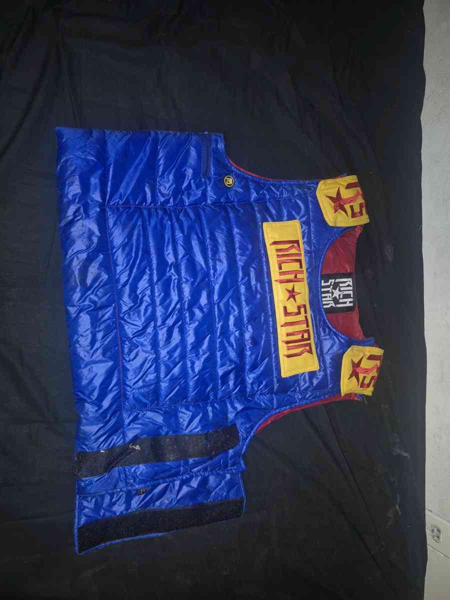 rich star vest - Clinton, Maryland - FleaMarketBay