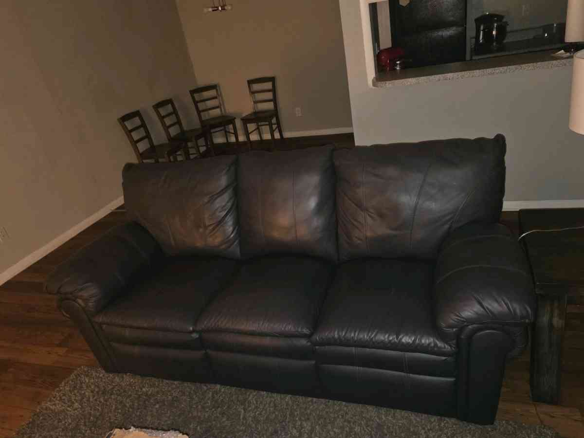 Ethan Allen  Two Piece Leather SET with Recliner