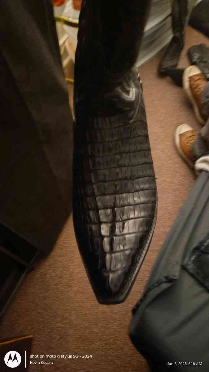 cowboy boots size 8