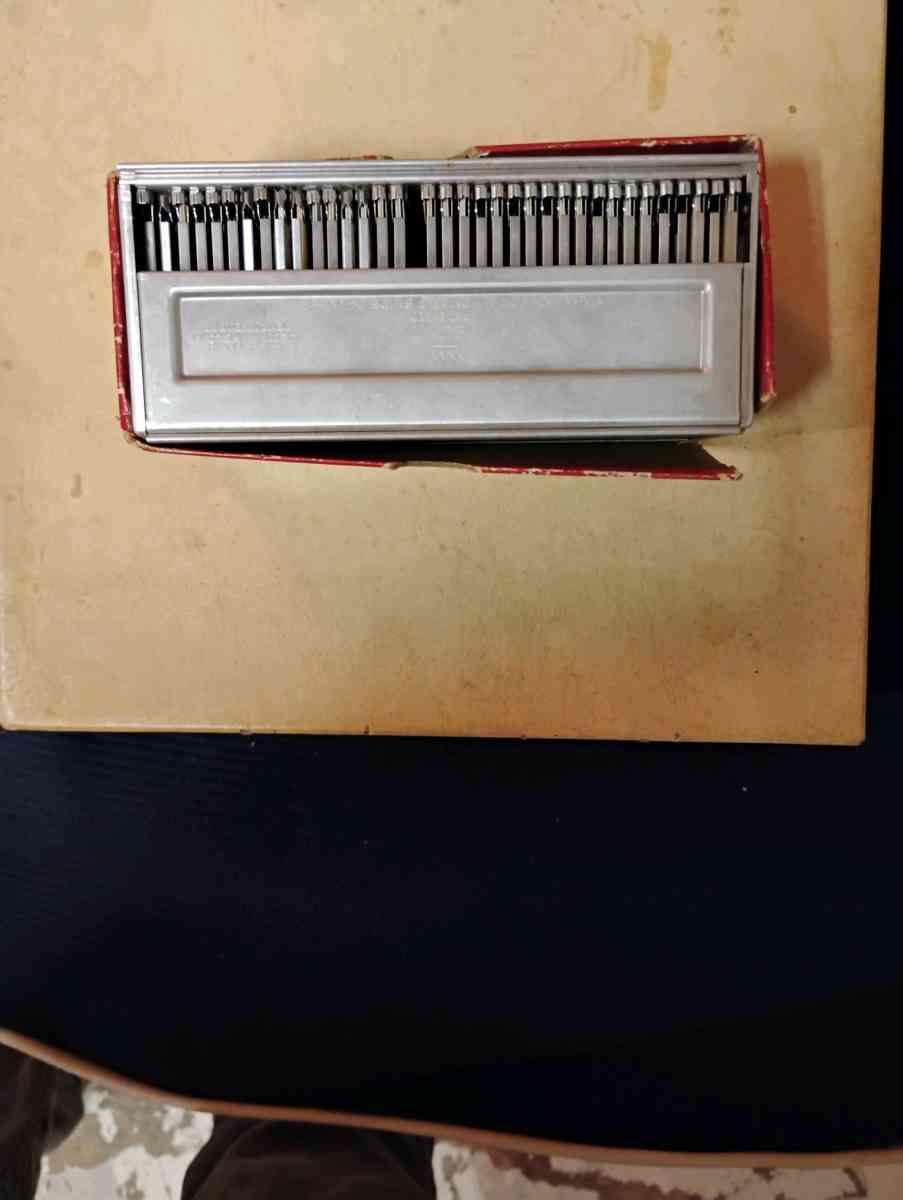 Red Magazine Slide Changer