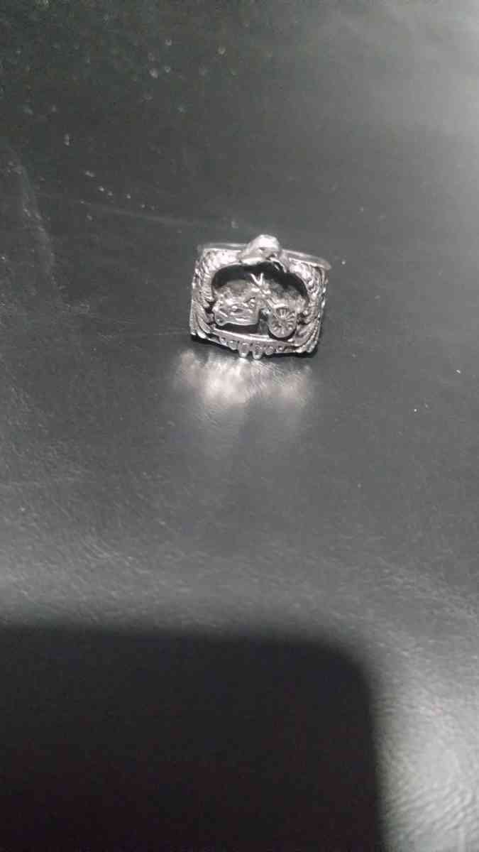 ride hard live free ring