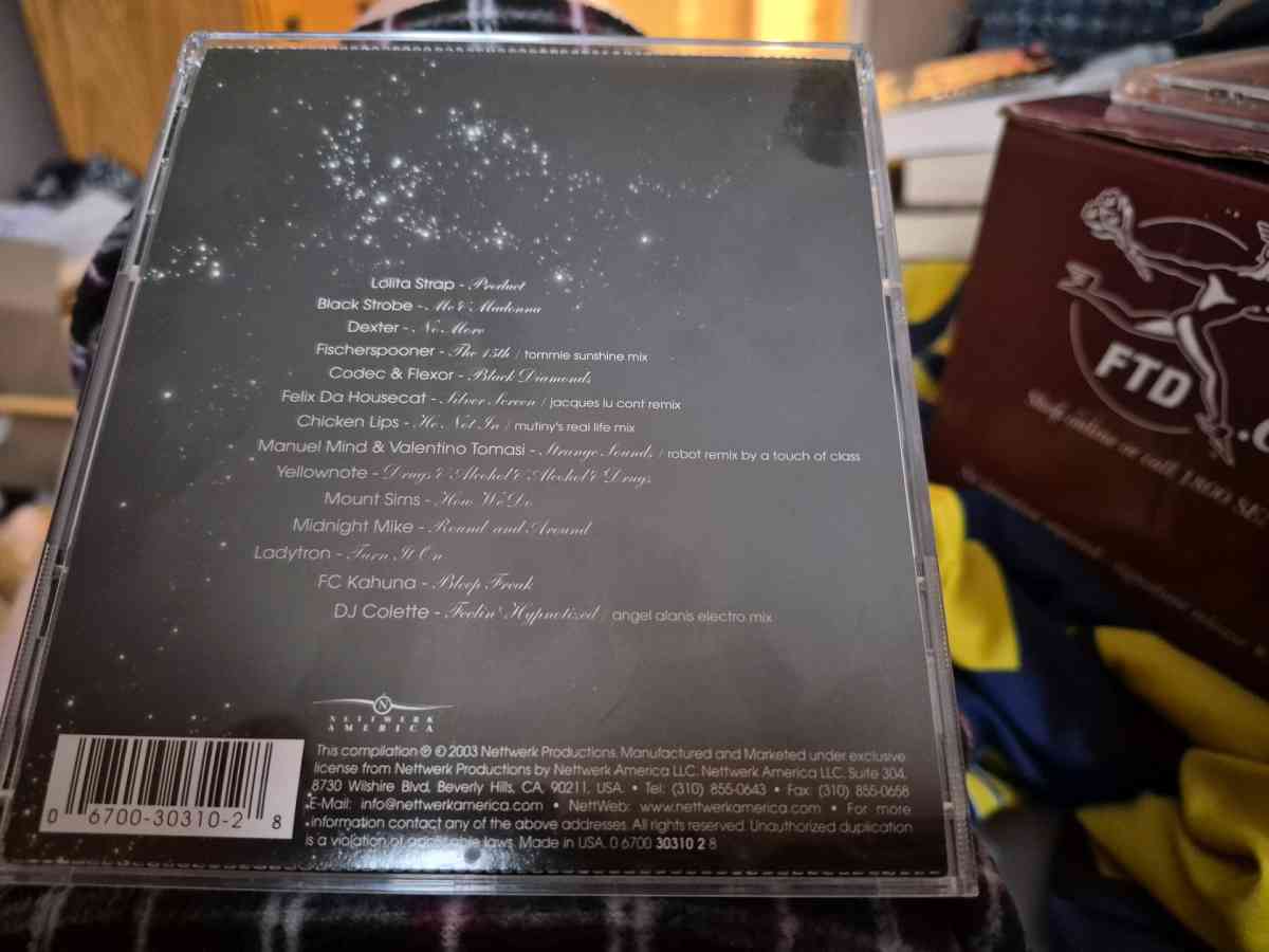 LIKE NEW Electro Kills THIS IS JUST A FAD cd