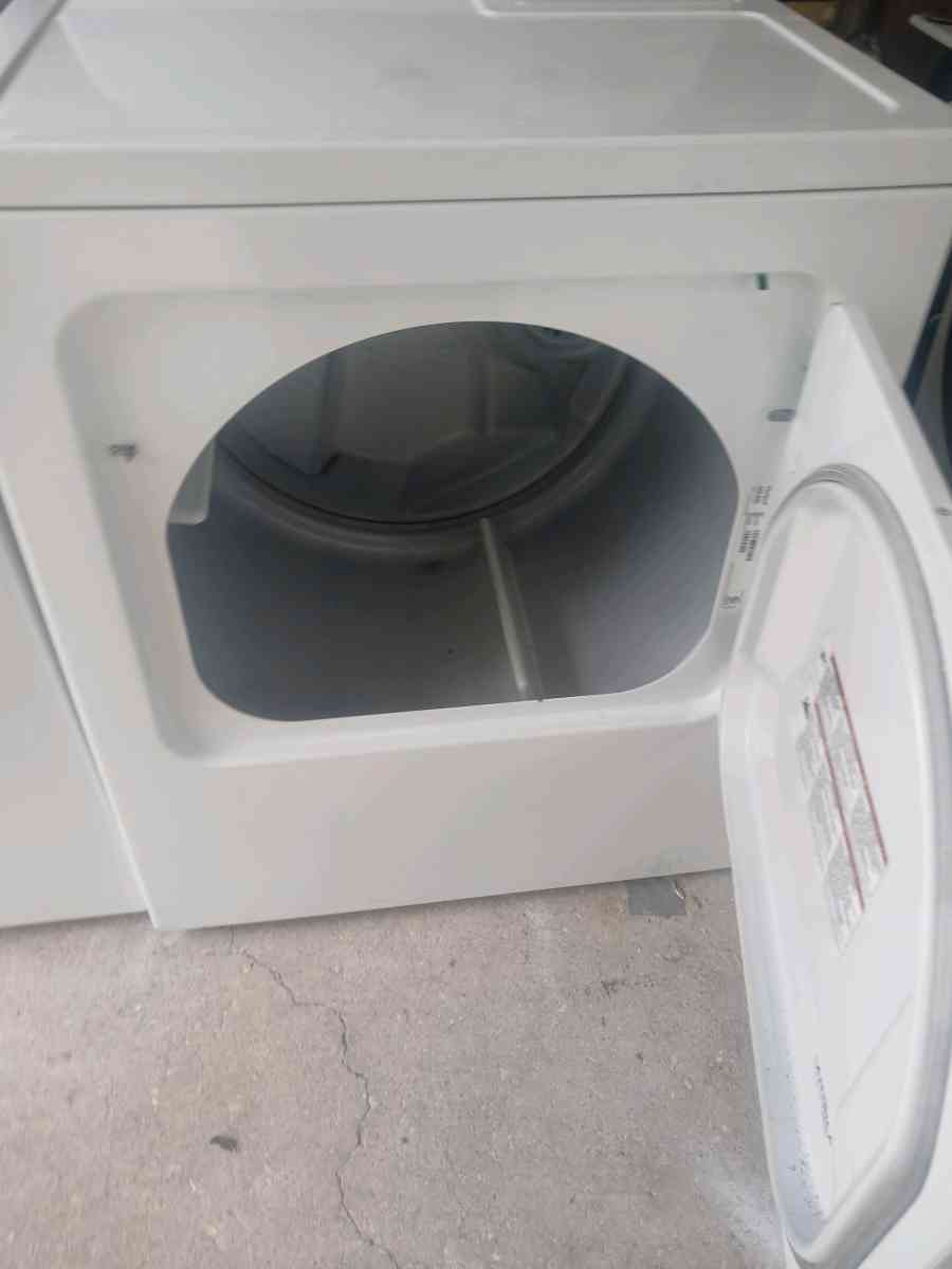 whirlpool washer and dryer set - Naples, Florida - FleaMarketBay