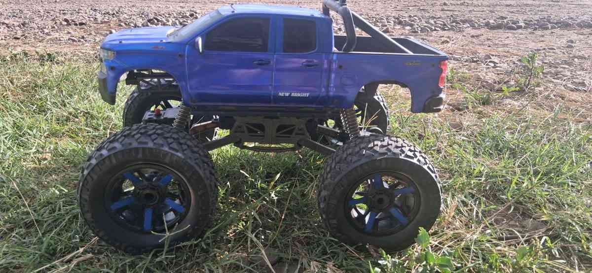 RC CHEVROLET SILVERADO TRUCK