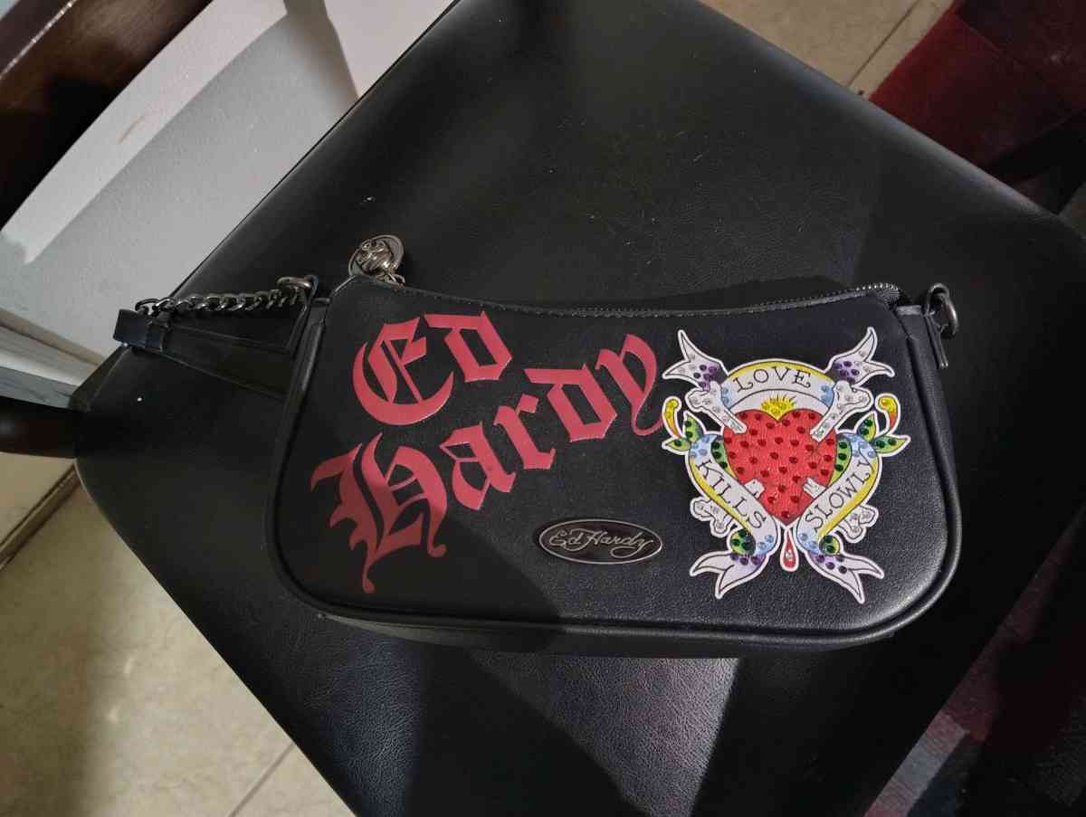 cute Ed hardy shoulder bag - Alamo, Texas - FleaMarketBay