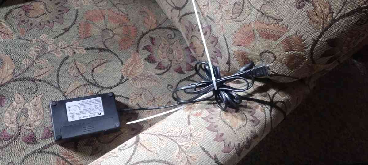 2 electric recliners