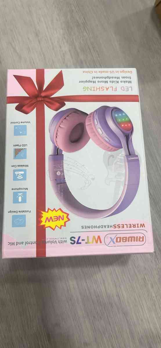 Kids Bluetooth Headphones Light Up