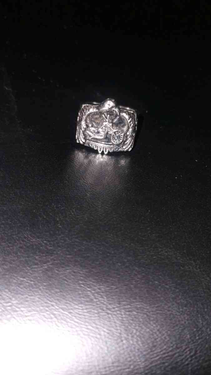 ride hard live free ring