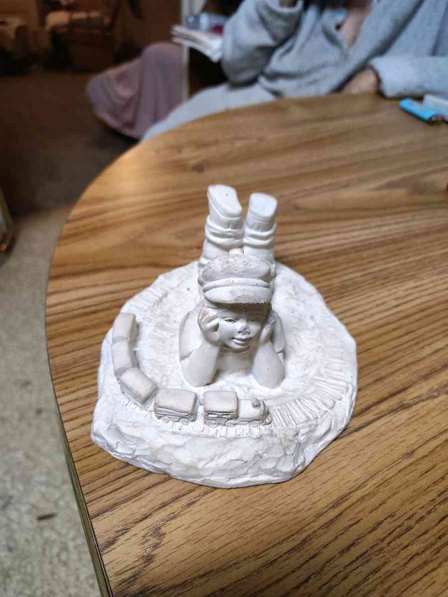 Happy New Year clearance sale 6 figurines for one price