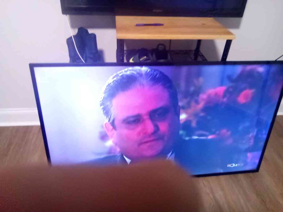 jvc TV 55 or 60 inch